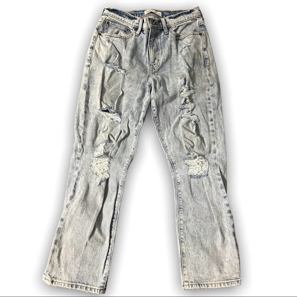 Ambercrombie & Fitch 
The boyfriend mid rise
Size 4